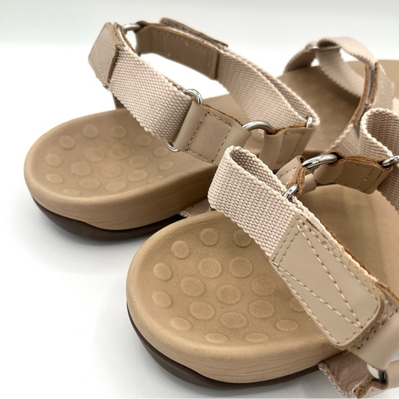 Vionic Candace straps comfort sandals in nude size 11 - Picture 10 of 11